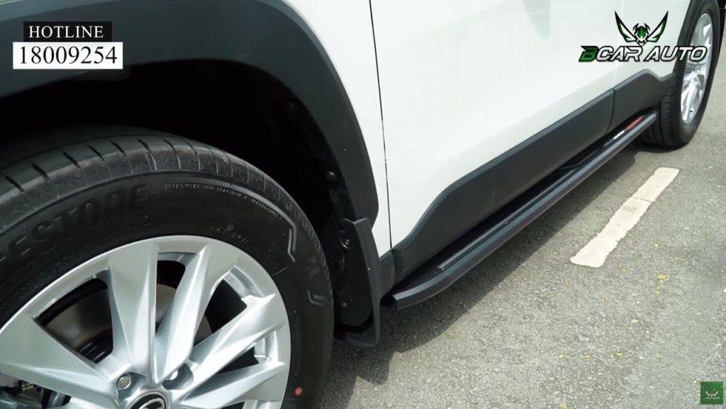 Bệ bước chân Toyota Cross