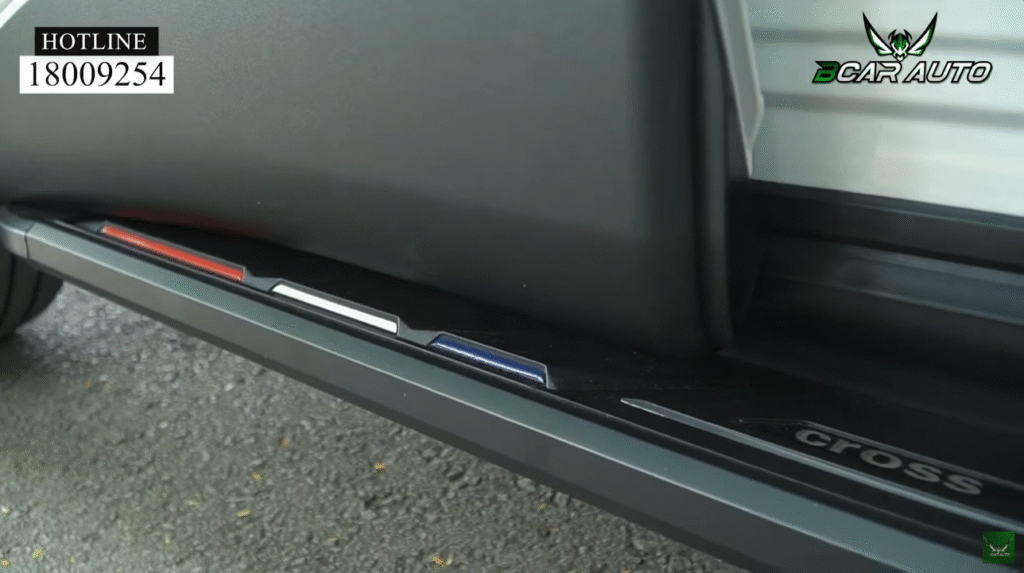 Bệ bước chân Toyota Cross