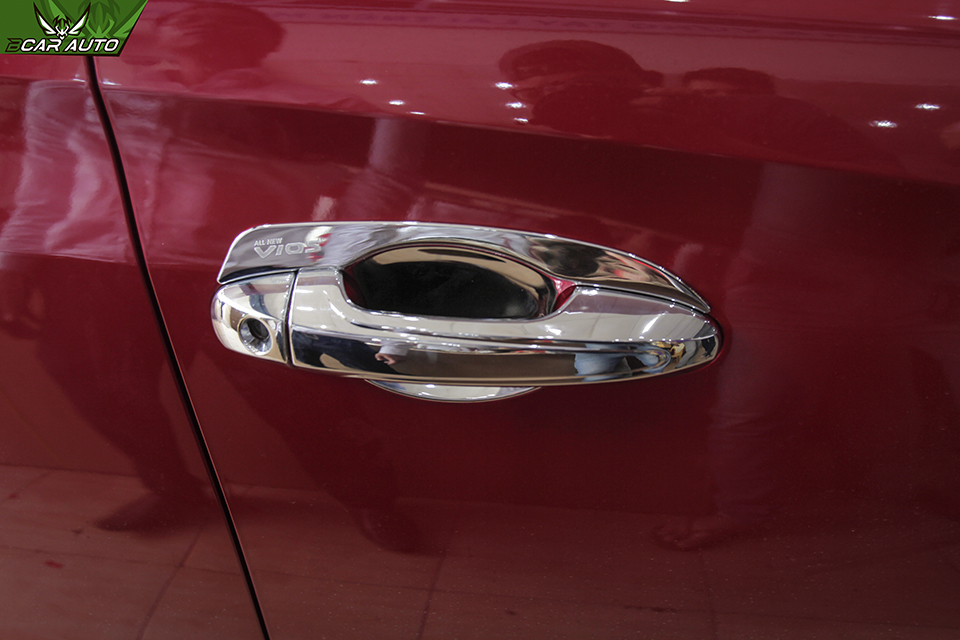 chen-cua-xe-toyota-vios-2019-4989500