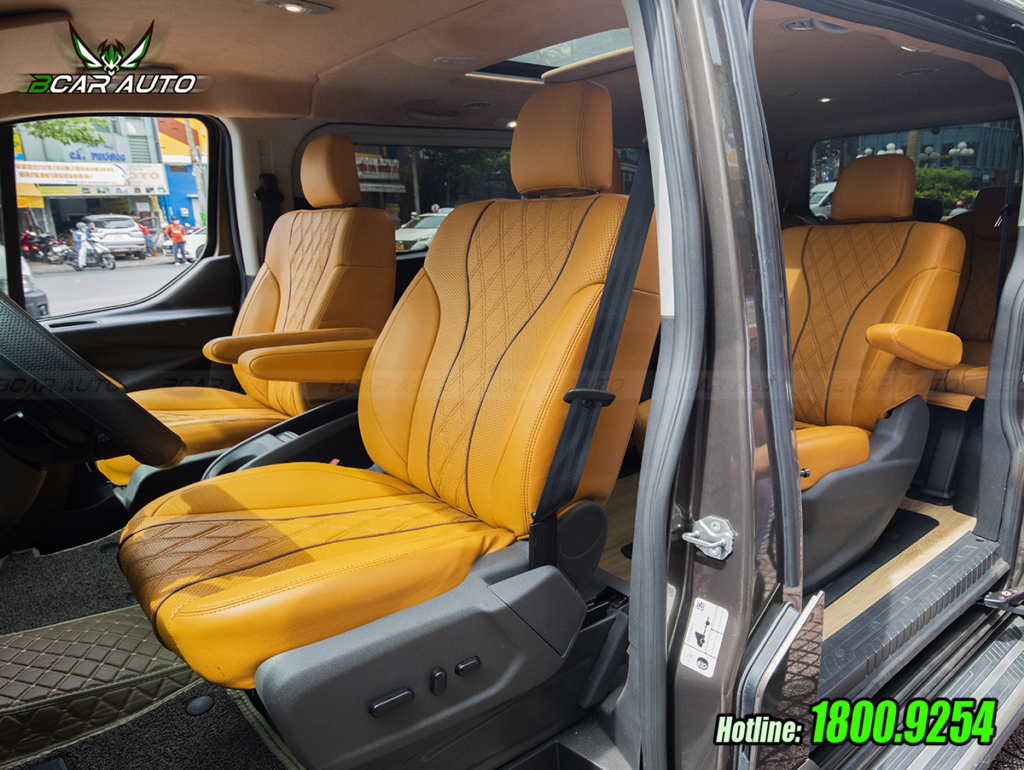 Bọc ghế da ô tô cho xe Ford Tourneo
