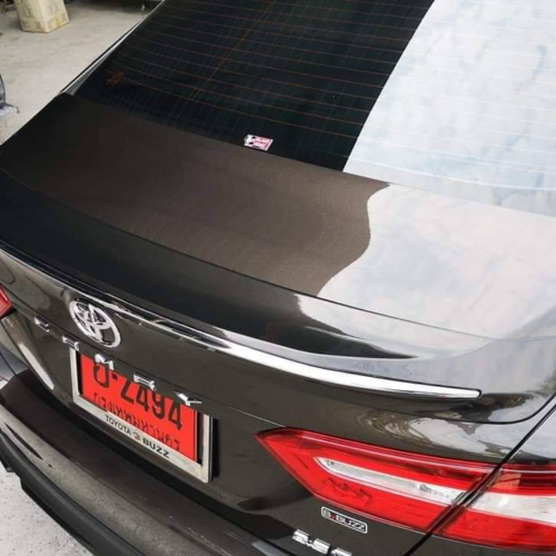 Đuôi cá xe Toyota Camry