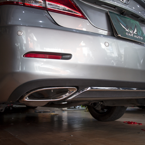 Lip chia pô xe Toyota Camry