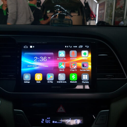 Màn hình xe Hyundai Elantra