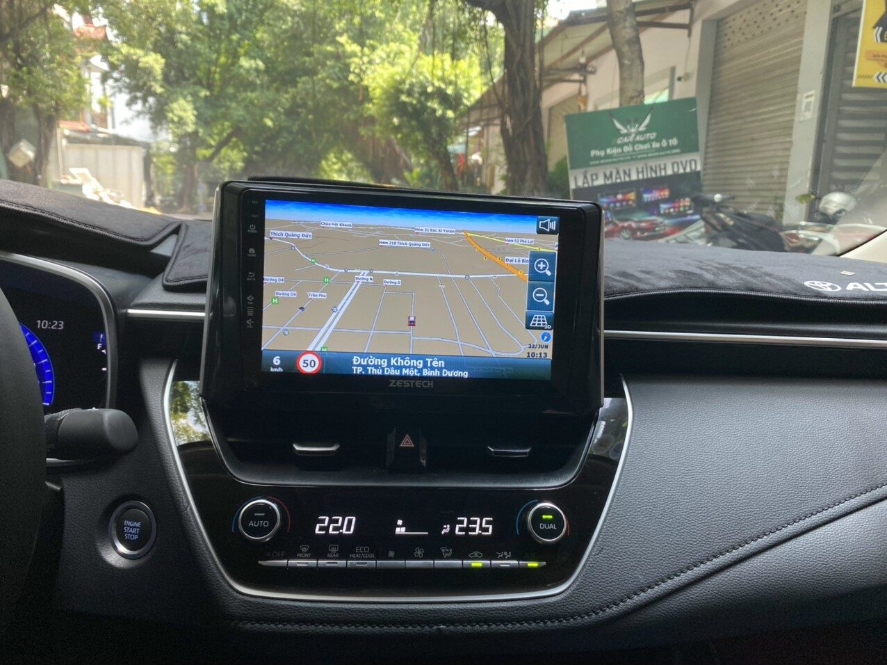 man-hinh-zestech-altis-5-3243499