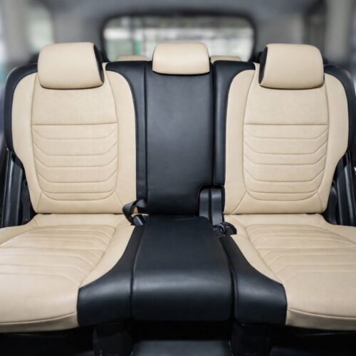 Mẫu bọc ghế da Kia Carens phối màu trắng kem