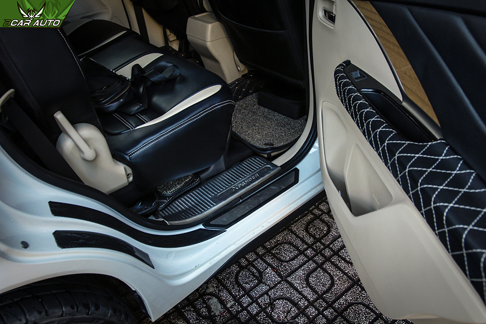 Nẹp bước chân xe Mitsubishi Xpander