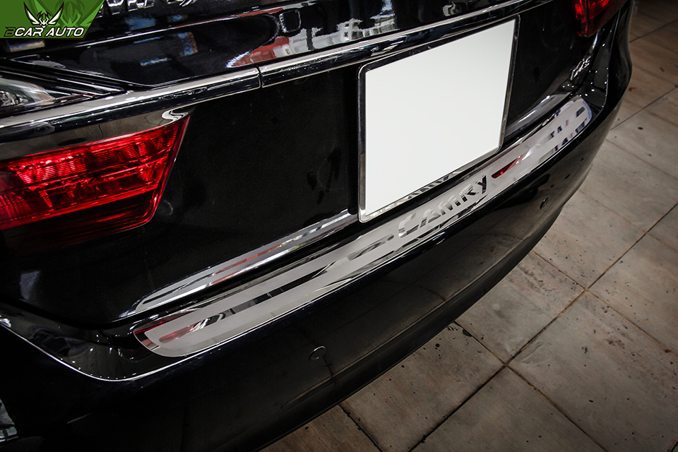 nep-chong-tray-cop-sau-camry-3197422