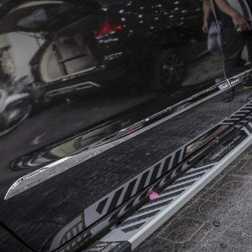 Nẹp hông xe Kia Sedona