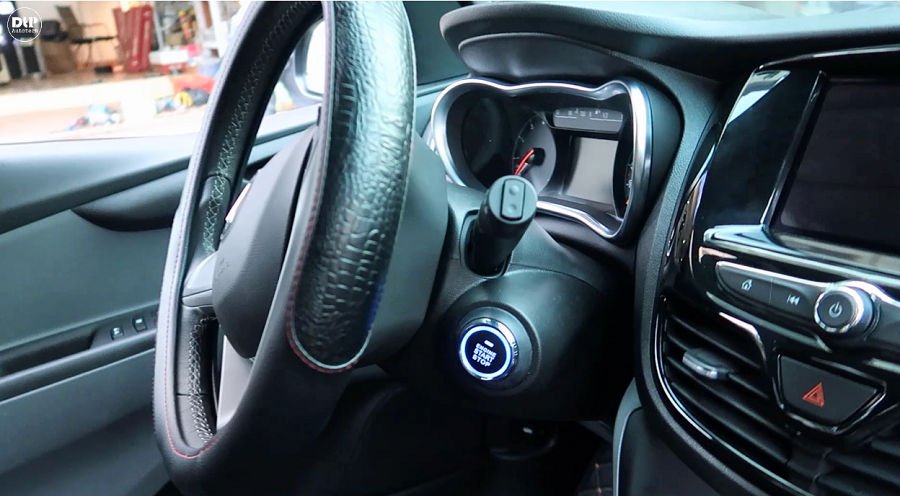 nut-start-stop-tich-hop-vi-tri-gan-vo-lang-2932722