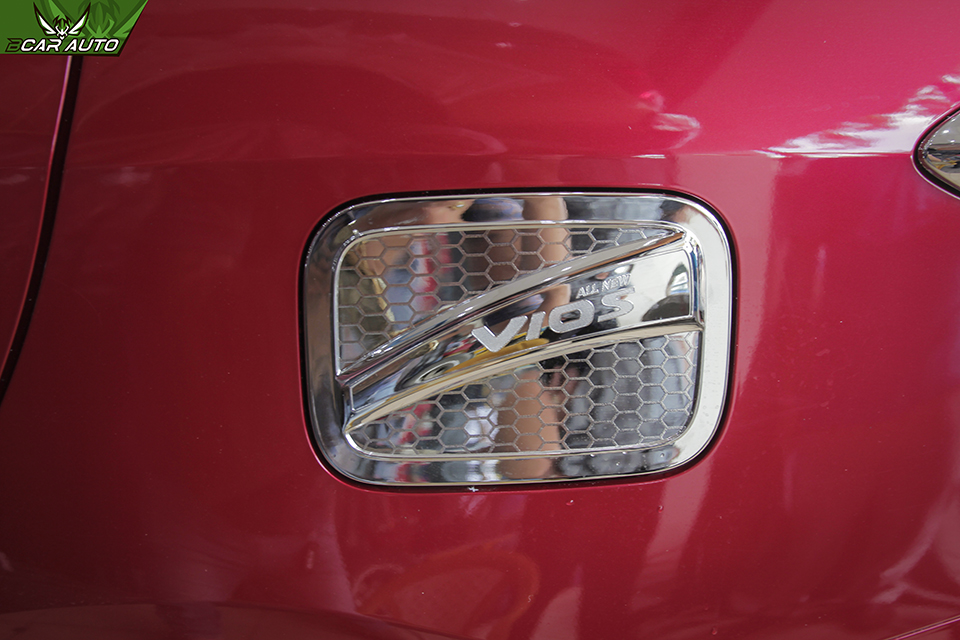 op-nap-binh-xang-cho-xe-toyota-vios-3458826