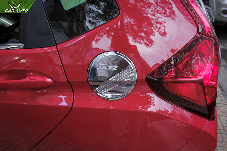 op-nap-binh-xang-honda-jazz-2106716