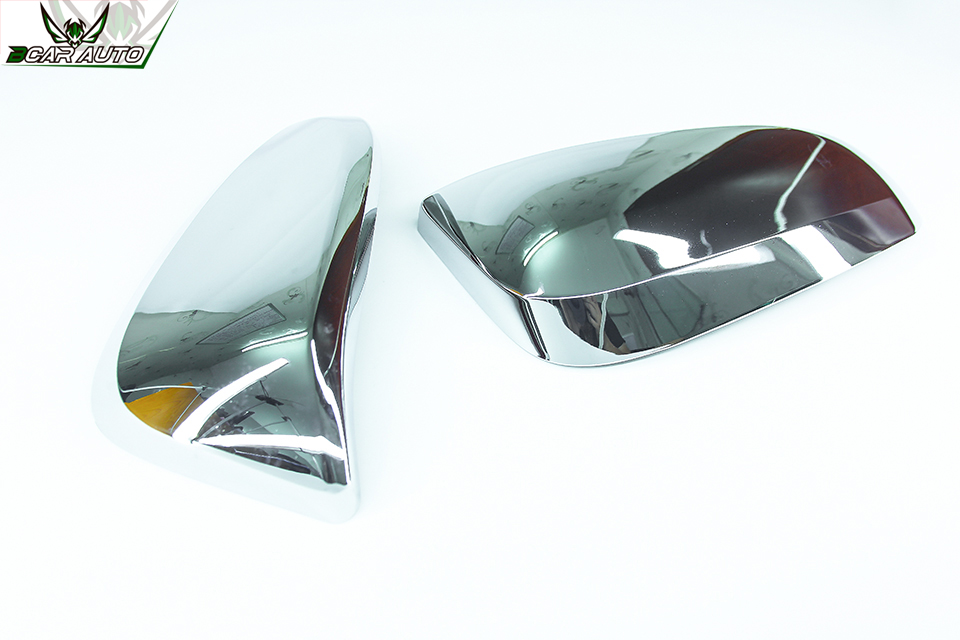 op-tai-guong-hau-xe-innova-2018-7300105