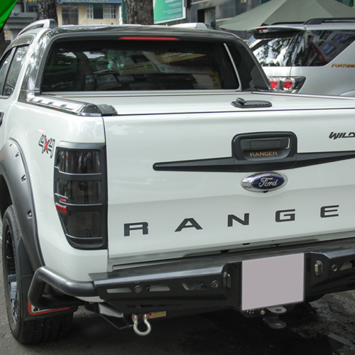 Ốp tay mở cốp sau xe Ford Ranger
