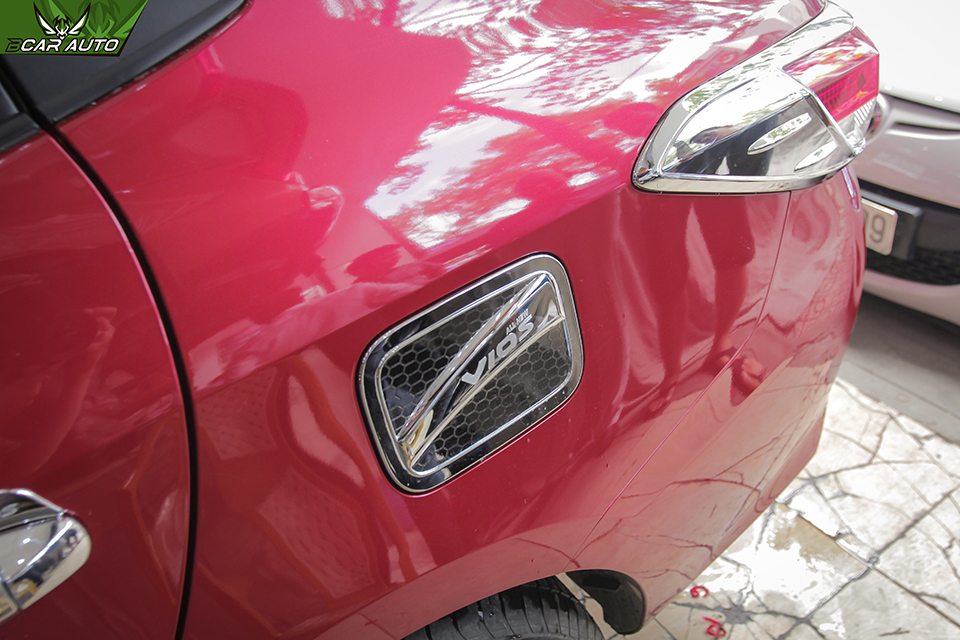 op-trang-tri-binh-xang-xe-vios-8074992