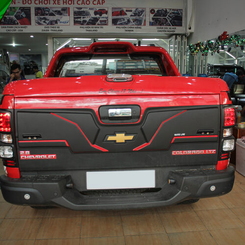 Ốp trang trí cốp sau xe Colorado