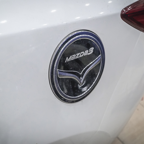 Ốp Nắp Bình Xăng Xe Mazda 3