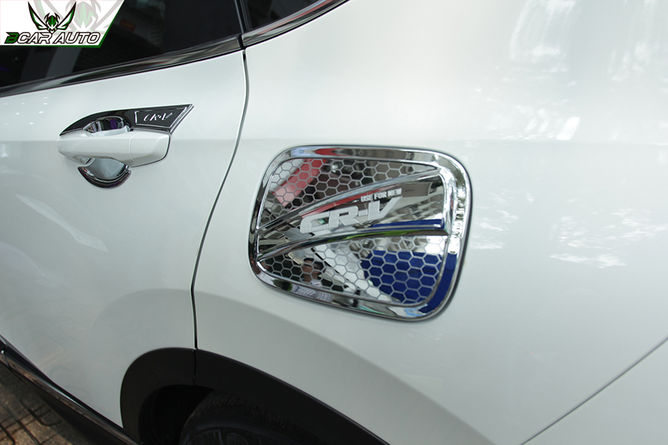 op-trang-tri-nap-binh-xang-xe-honda-crv-7480817