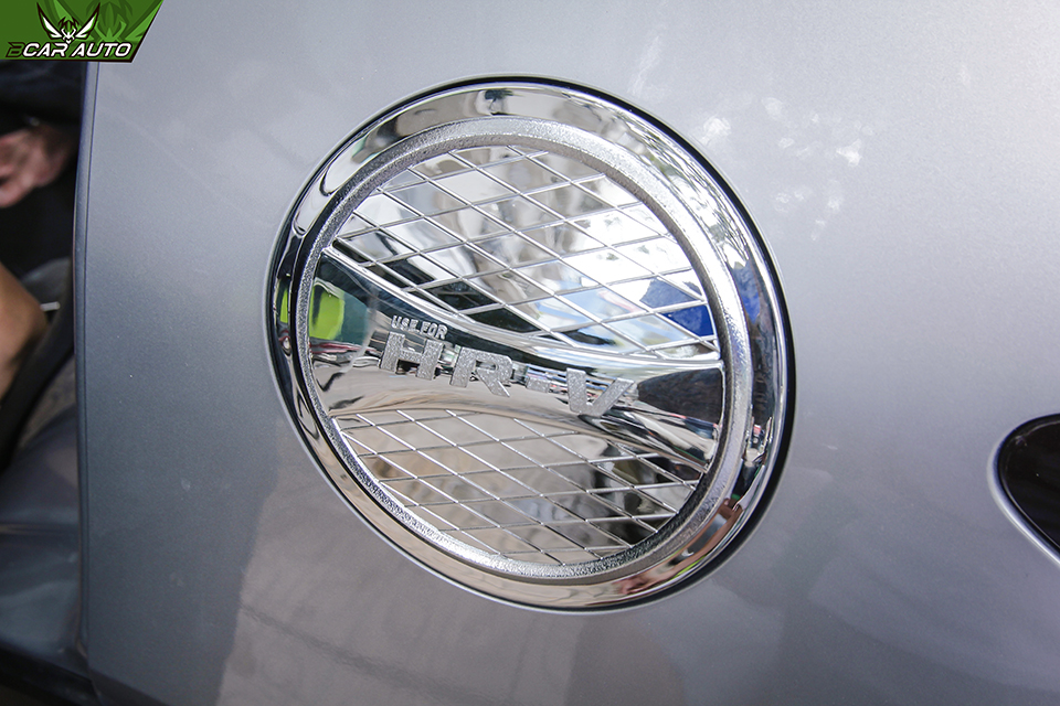 Ốp nắp bình xăng xe Honda HR-V