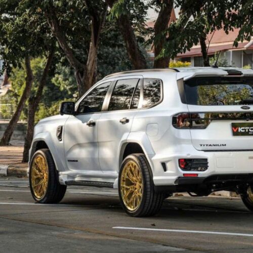 Sự khác biệt sau khi độ body kit Ford Everest