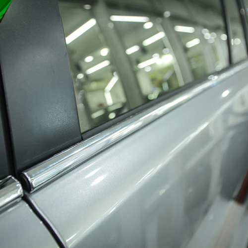 Nẹp chân kính xe Toyota Innova