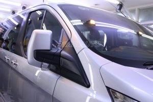 ve che mua ford tourneo cao cap nam 2020