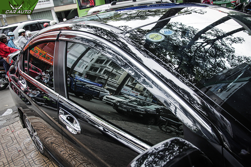 Vè che mưa xe Honda City