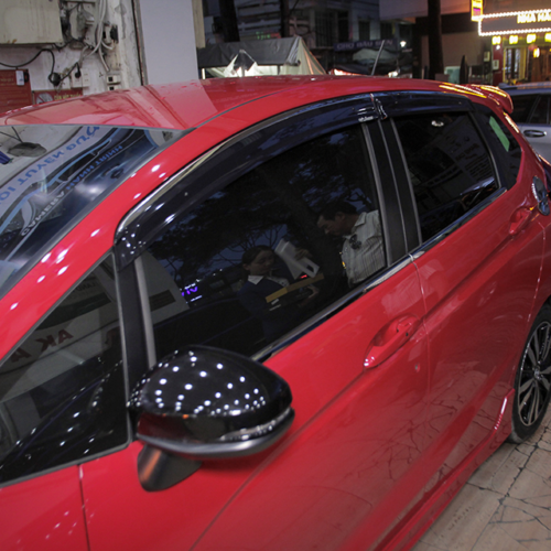 Vè che mưa xe Honda Jazz