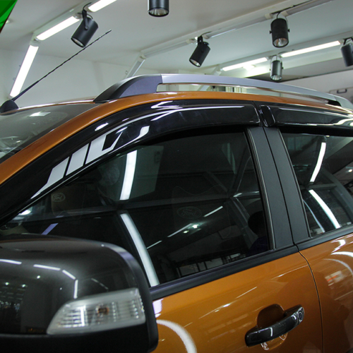 Vè che mưa xe Ford Ranger