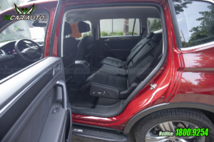 volkswagen tiguan do ghe dien co gac chan moi la 2