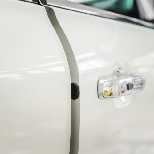 Lắp cửa hít giúp bảo vệ ron cửa hiệu quả 