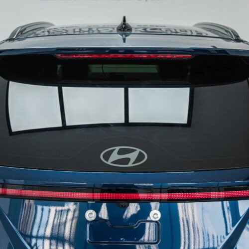 Dán phim cách nhiệt 3M kính lưng xe Hyundai Tucson