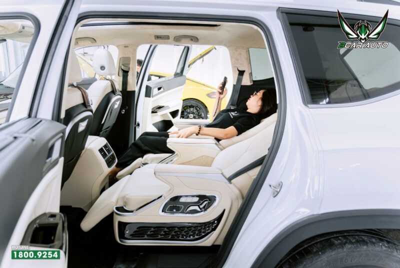  Ngồi trải nghiệm trực tiếp trên xe