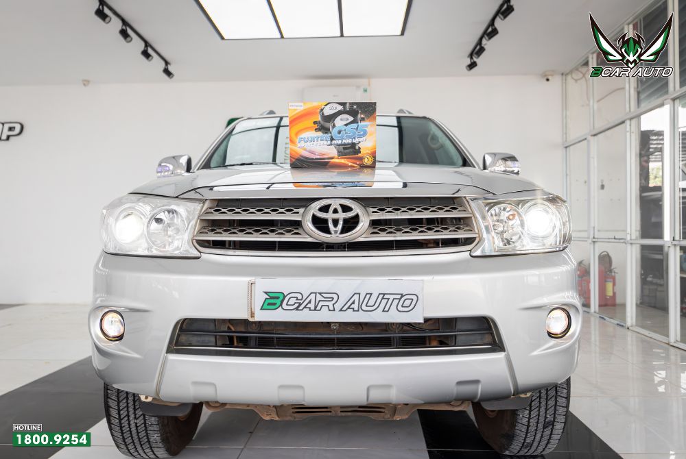 Độ đèn bi gầm Toyota Fortuner