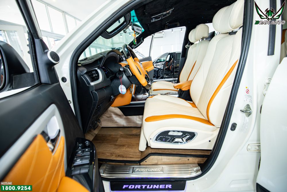 Bộ ghế limousine hoàn thiện lắp lên xe Toyota Fortuner