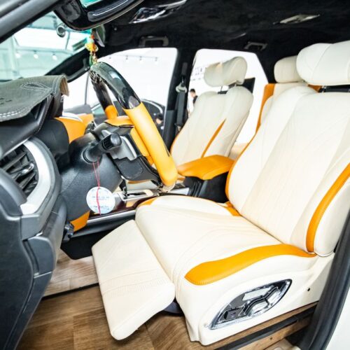 Trải nghiệm ghế limousine ngay từ ghế tài