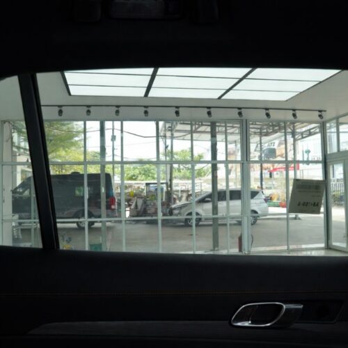 Tầm nhìn dịu mát từ bên trong xe Ford Territory qua lớp phim 3M Crystalline CR20