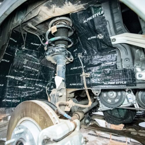 Cách âm chống ồn hốc bánh Kia Carens bằng vật liệu Alpine