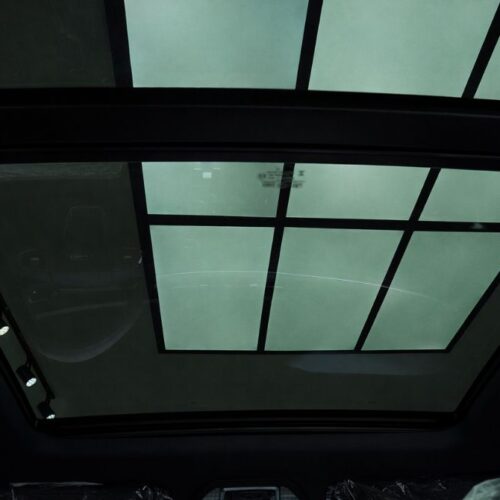 Giải pháp chống nóng cửa sổ trời toàn cảnh Panorama cho xe Ford Territory bằng phim 3M