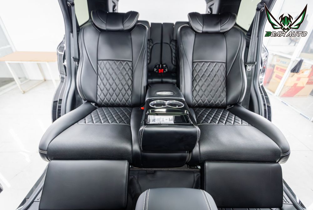 Mẫu ghế Limousine kèm bệ tỳ tay gập mở linh hoạt
