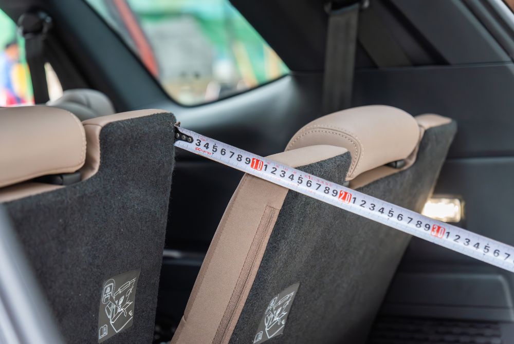 Độ lưng ghế băng 3 Ford Everest ngả thêm tới 15 cm 