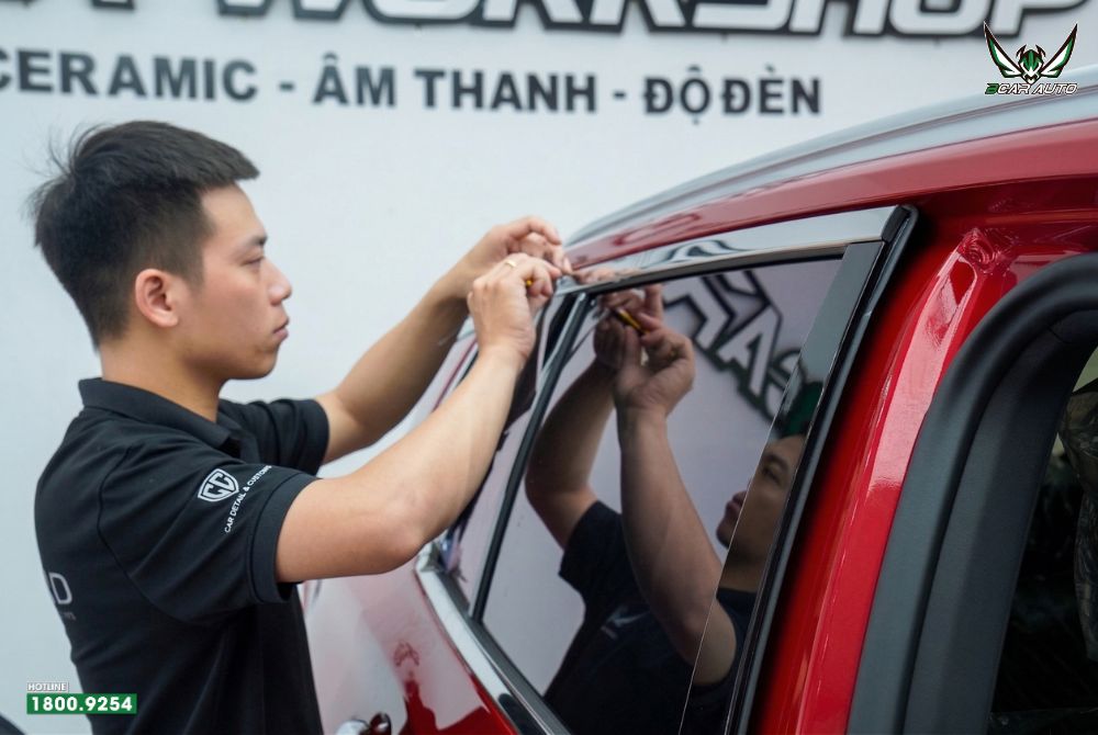 Quy trình dán phim cách nhiệt 3M chuyên nghiệp cho Ford Territory tại Bcar TP.HCM