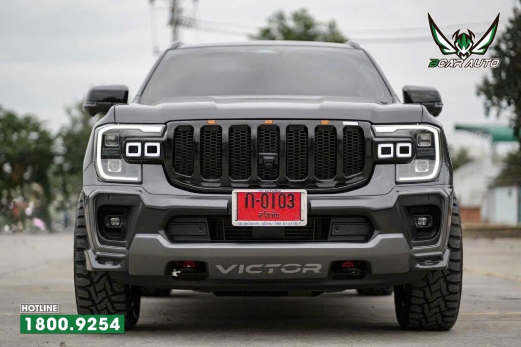 Độ mặt calang xe Ford Everest màu xám