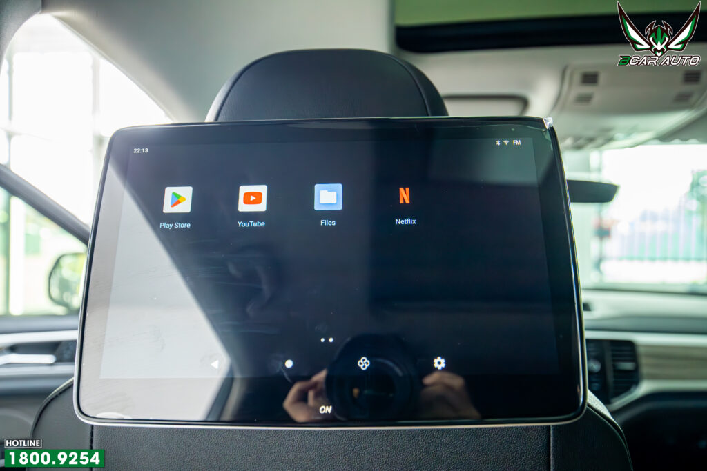 Màn hình chạy hệ điều hành riêng cho mỗi vị trí