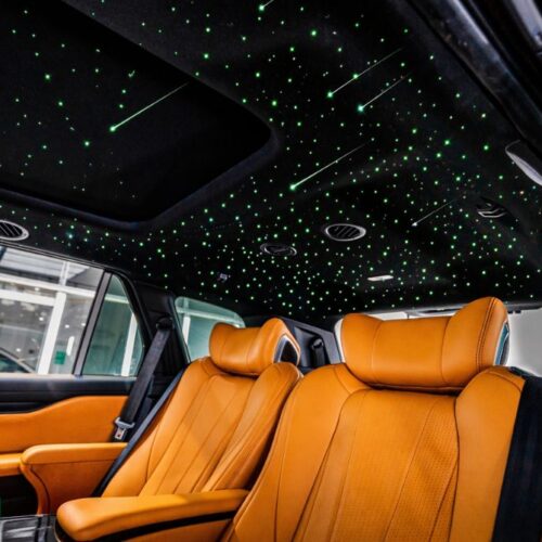 Hiệu ứng sao băng cực đẹp trên trần sao xe Ford Everest