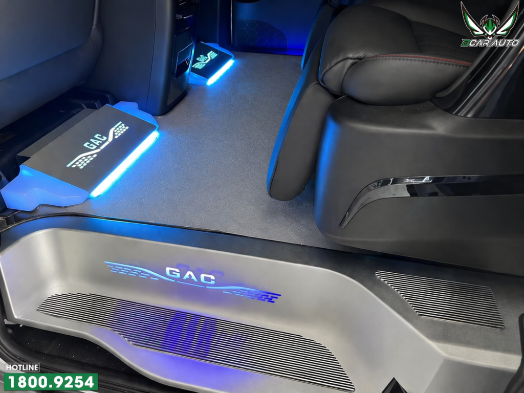 Mẫu sàn tông xám tối giản 