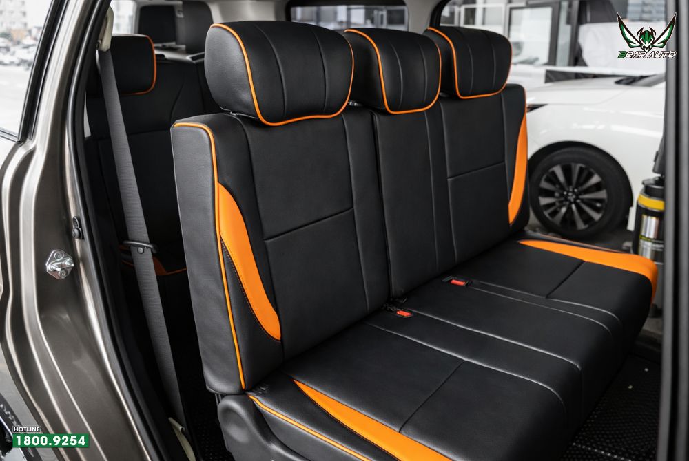 Tổng thể nội thất Suzuki Ertiga sang trọng sau khi độ băng 2 thành giường