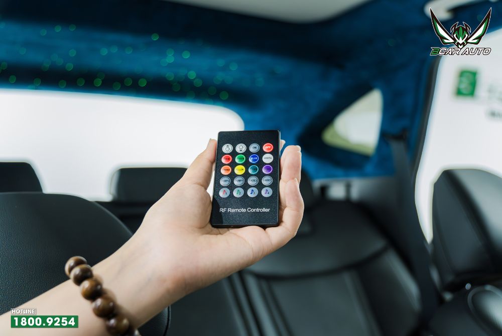 Remote điều khiển trần sao đi kèm