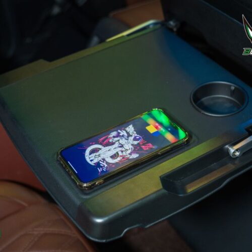 sac khong day tich hop ban lam viec o to 2 1