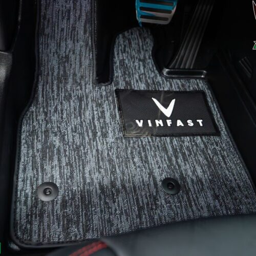 Thảm lót sàn xe VinFast VF7 vị trí ghế lái 