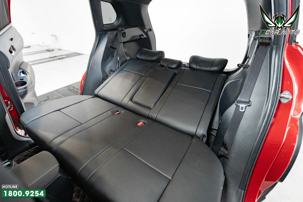 Bệ tỳ tay gập gọn khi không sử dụng trên Toyota Cross